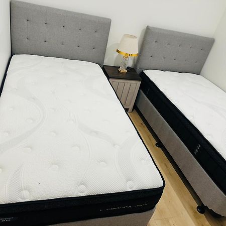 Otahuhu Town Centre Brand New Apartment 8B Оукланд Екстериор снимка