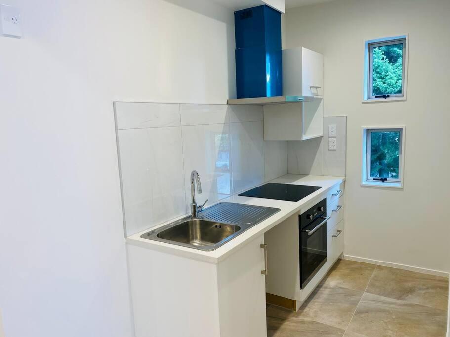 Otahuhu Town Centre Brand New Apartment 8B Оукланд Екстериор снимка